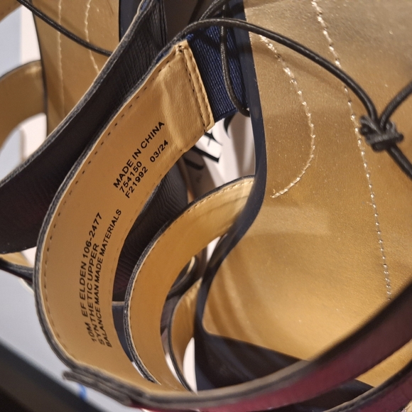 New East 5th Elegant Black Sandals with Cushioned Sole. Size 10 M - Picture 4 of 6